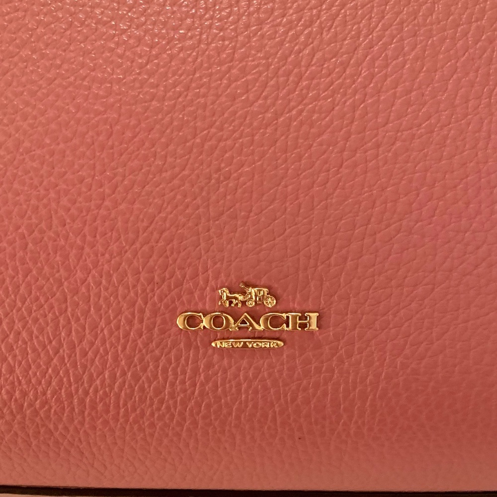 Beautiful COACH Satchel. - Picture 2 of 16